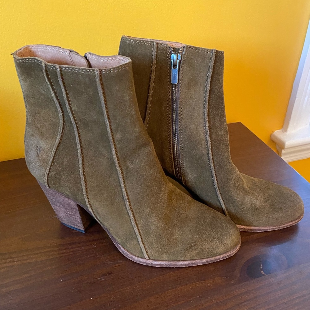 FRYE Essa Seam Bootie Khaki.